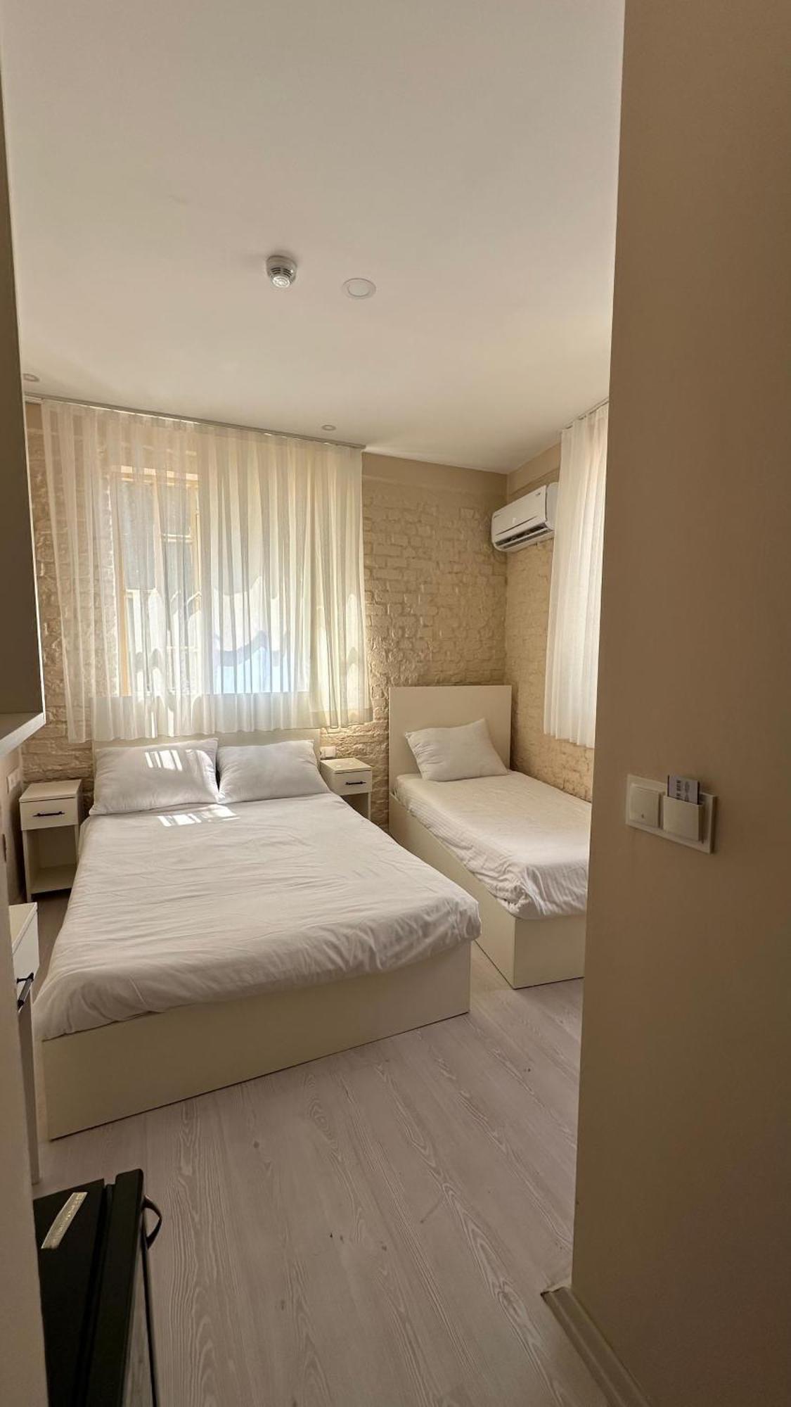 Rota Star Hotel Beyoglu อิสตันบูล ภายนอก รูปภาพ